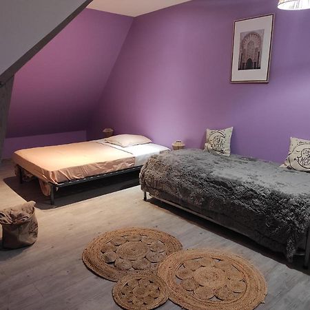 Sansac-de-Marmiesse Agreable Et Spacieuse Chambre Familiale المظهر الخارجي الصورة