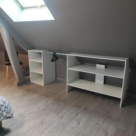 Sansac-de-Marmiesse Agreable Et Spacieuse Chambre Familiale المظهر الخارجي الصورة